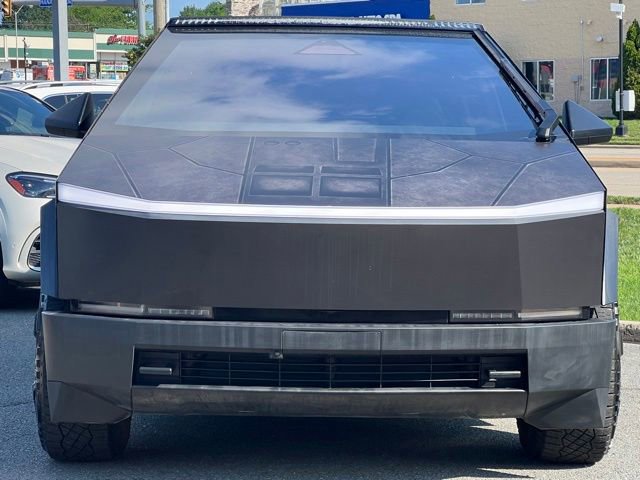 Used 2024 Tesla Cybertruck Cyberbeast AWD/4WD image 13
