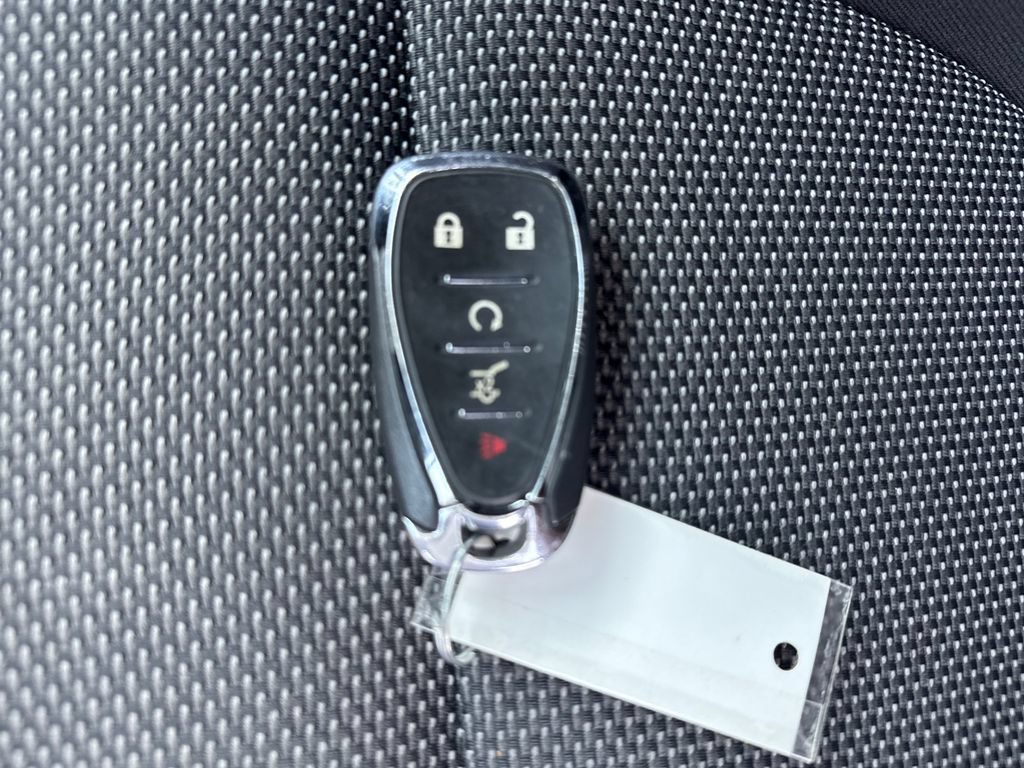 Used 2023 Chevrolet Traverse LT FWD image 33