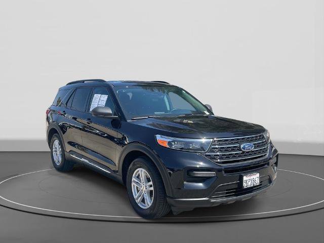 Certified 2023 Ford Explorer XLT RWD image 4