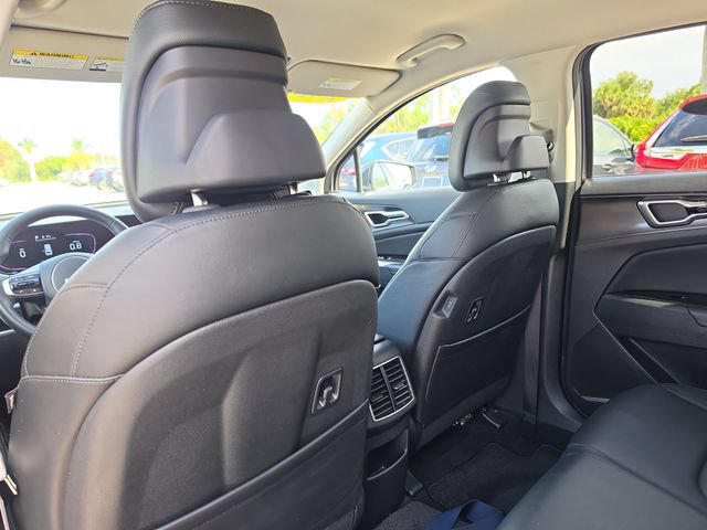 Certified 2025 Kia Sportage EX FWD image 11