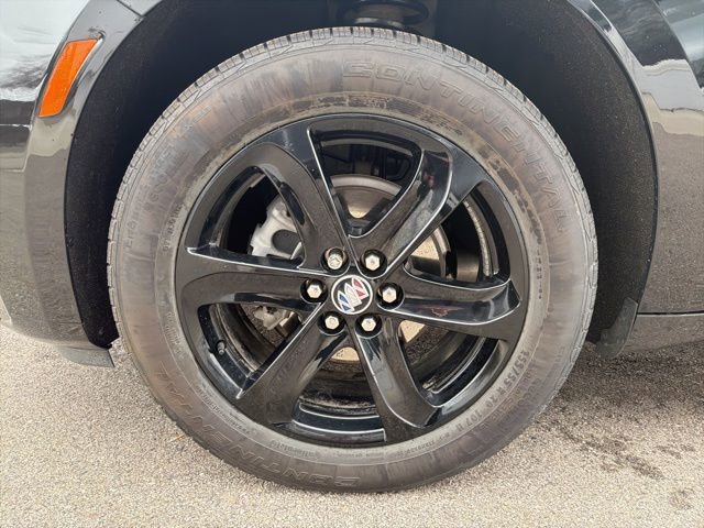 Certified 2023 Buick Enclave Essence w/ Sport Touring Edition FWD image 9