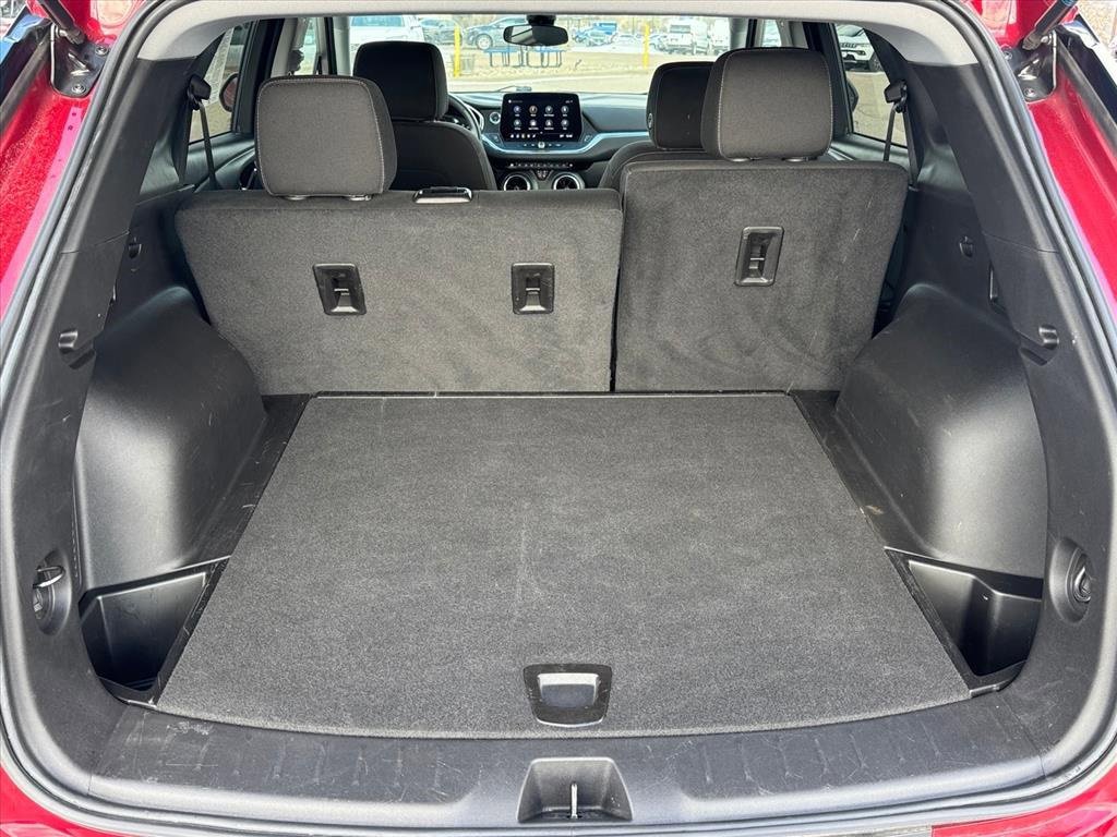 Used 2023 Chevrolet Blazer LT w/ Midnight/Sport Edition image 5