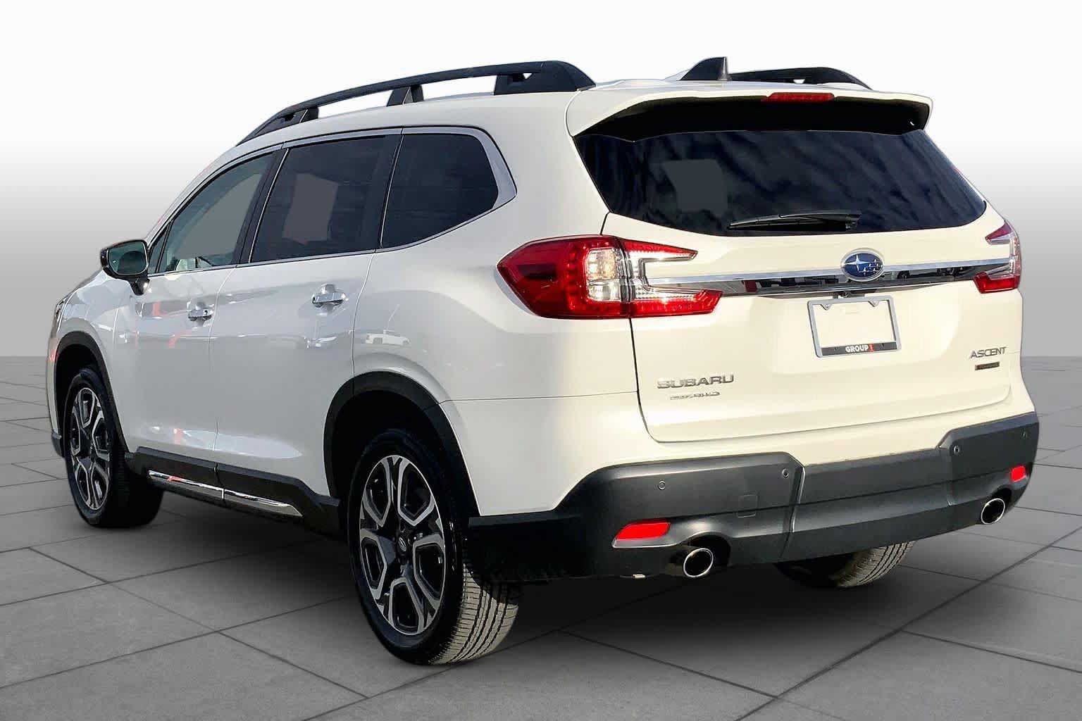 Used 2025 Subaru Ascent Touring AWD/4WD image 12