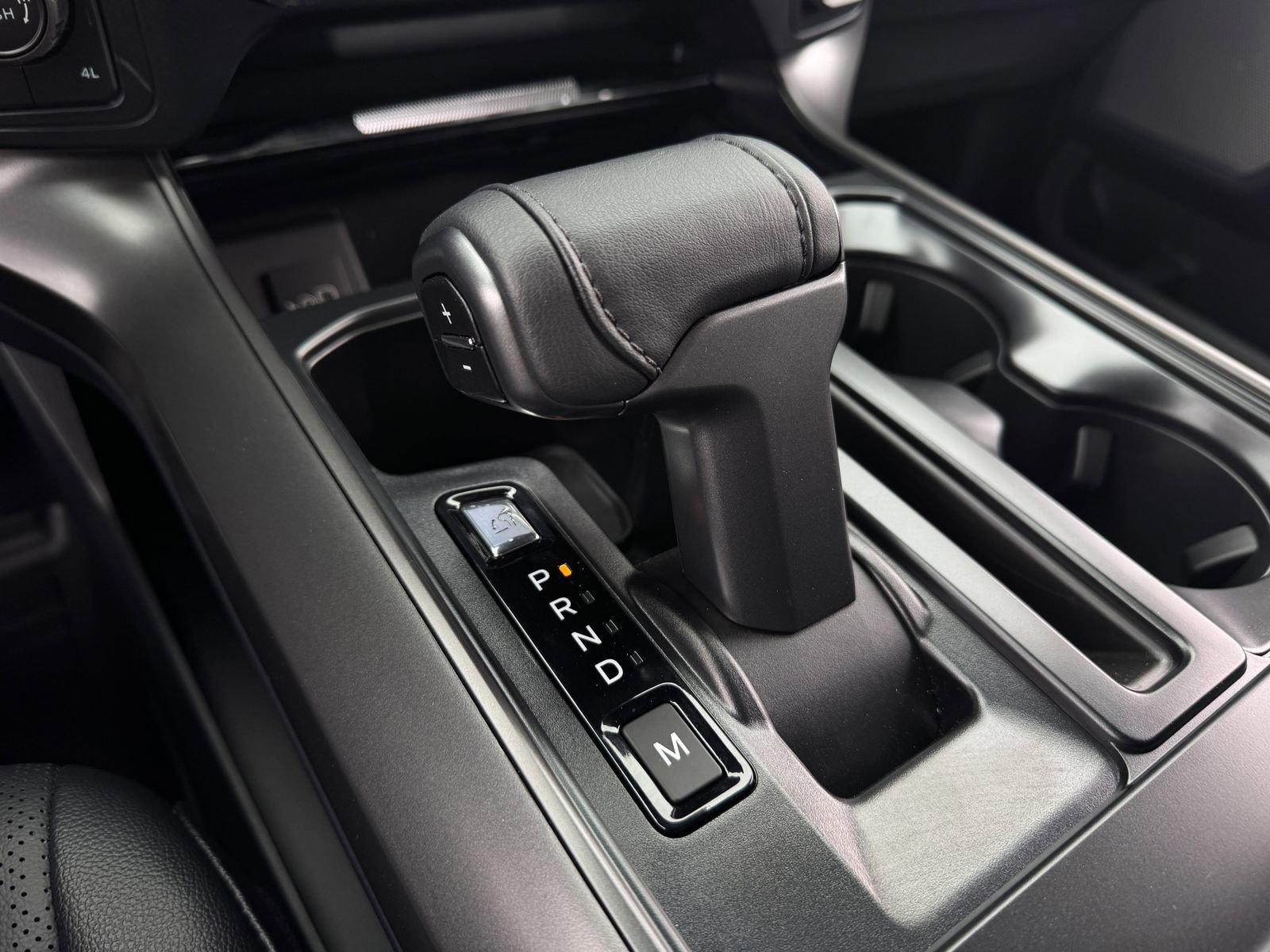 Used 2025 Ford F150 Lariat w/ Equipment Group 501A Mid image 21