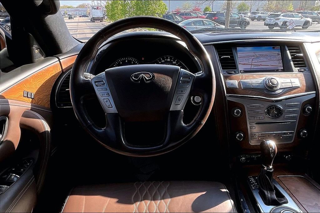 Used 2016 INFINITI QX80 Limited image 5