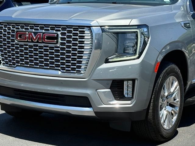 Used 2024 GMC Yukon Denali AWD/4WD image 2