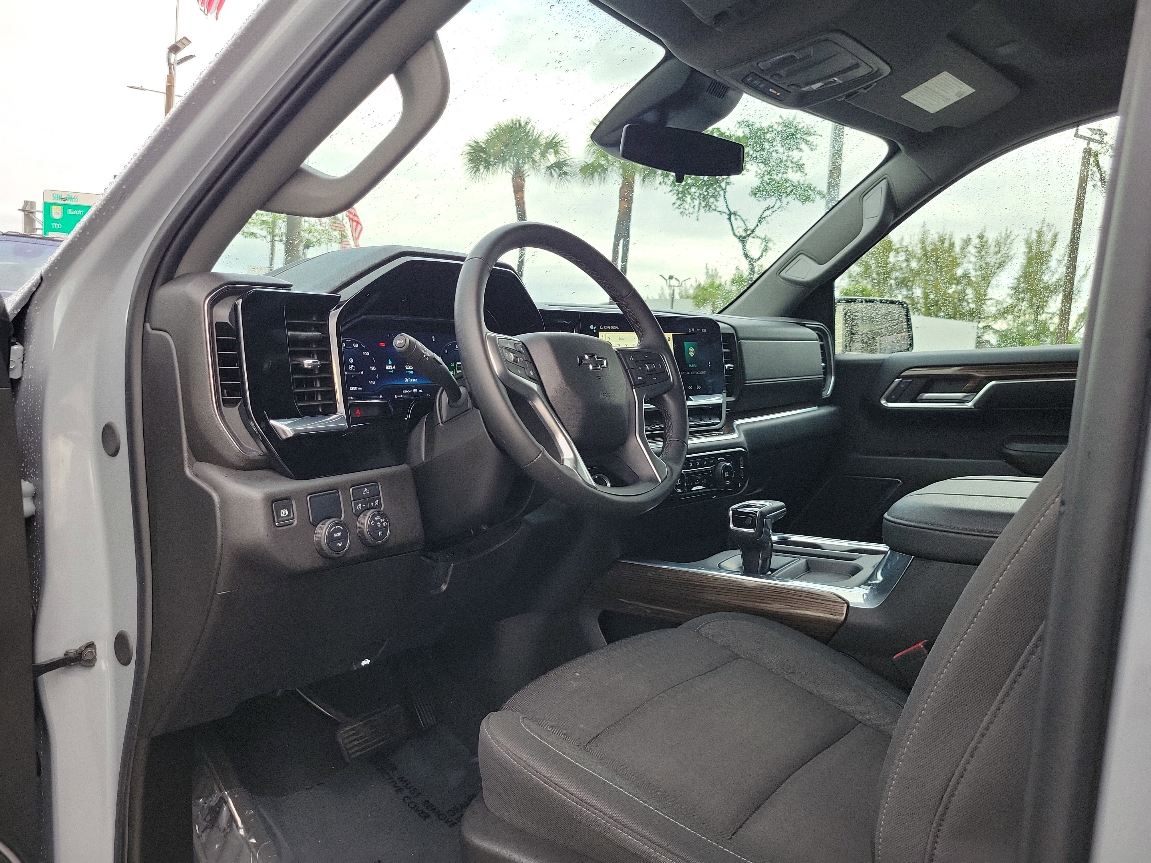 Used 2024 Chevrolet Silverado 1500 RST image 9