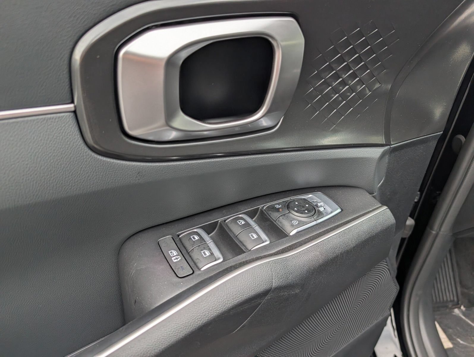 New 2026 Kia Sorento S w/ S Panoramic Sunroof Package FWD image 32