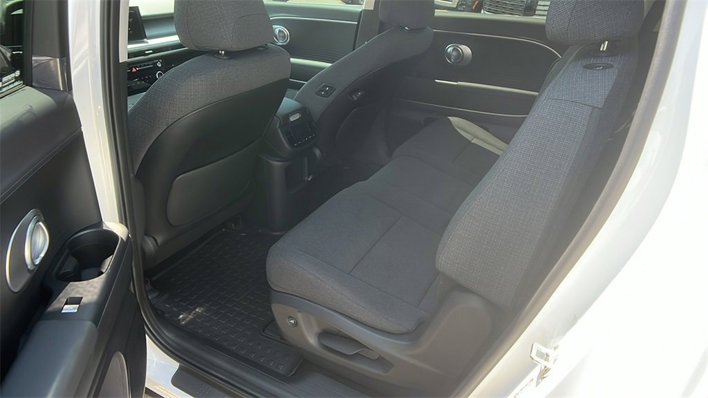 New 2026 Hyundai Ioniq 9 SE image 17