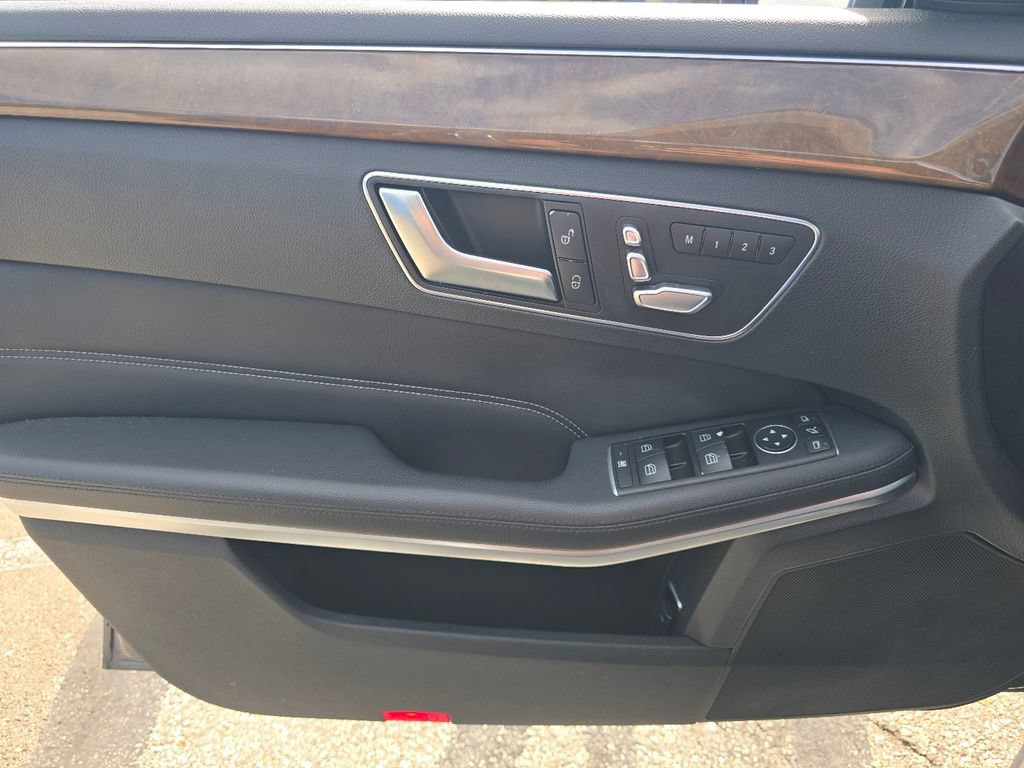 Used 2015 Mercedes-Benz E 350 4MATIC Sedan w/ Premium 1 Package image 25