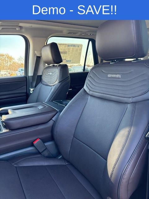New 2025 Ford Expedition Platinum w/ Platinum Ultimate Package AWD/4WD image 34