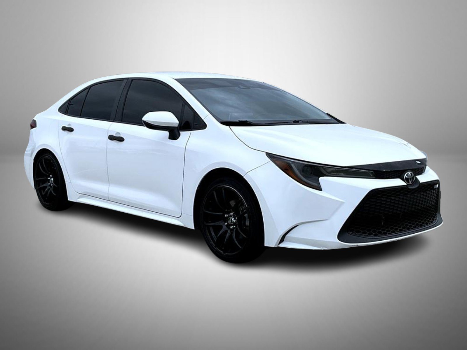 Used 2021 Toyota Corolla LE FWD image 3