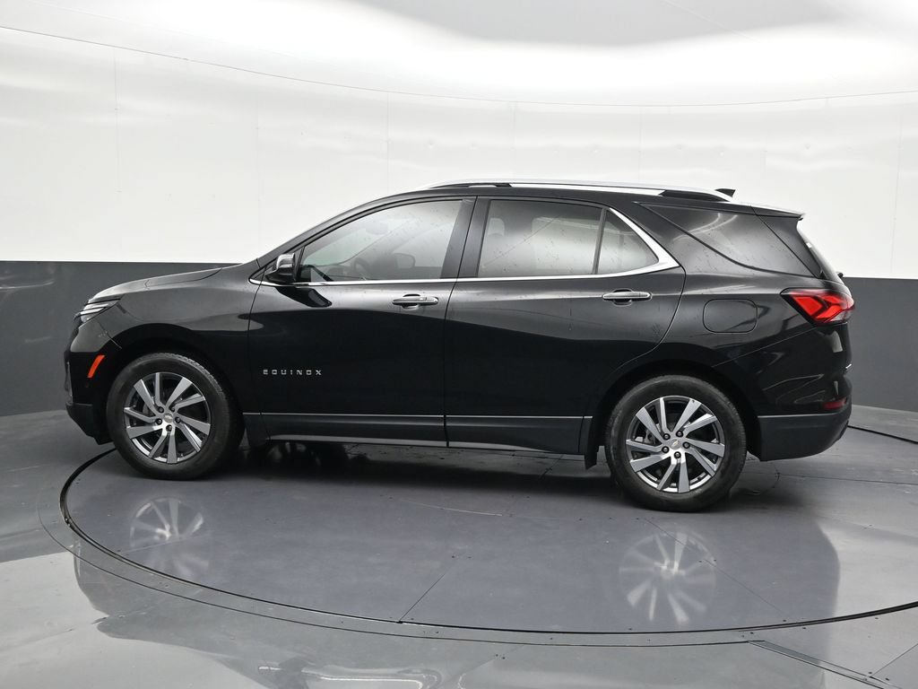 Used 2023 Chevrolet Equinox Premier FWD image 2