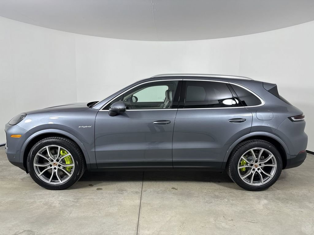 New 2026 Porsche Cayenne image 2
