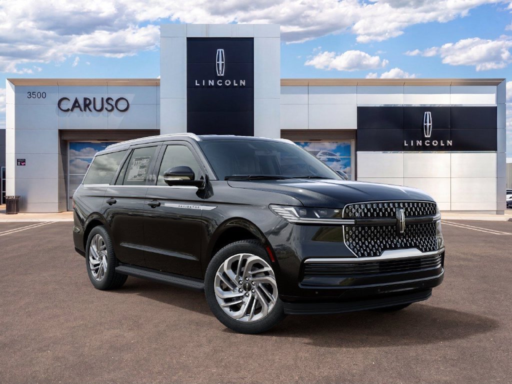 New 2027 Lincoln Navigator Premiere AWD/4WD image 4