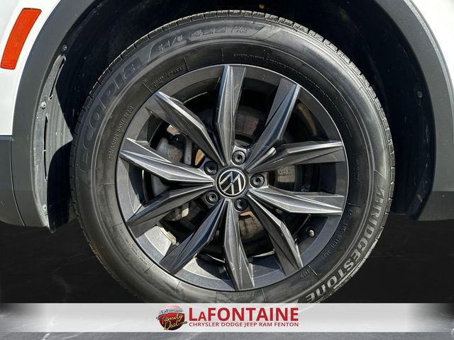 Used 2022 Volkswagen Tiguan SE image 31