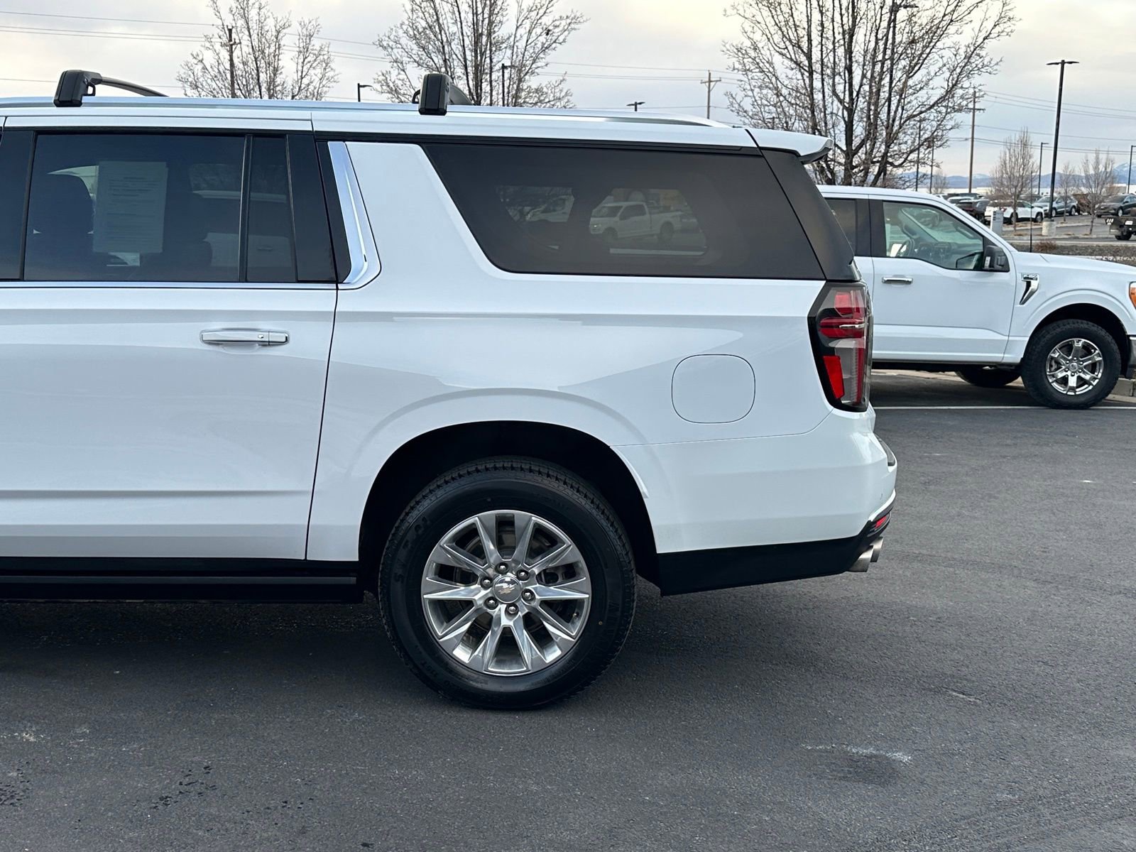 Used 2023 Chevrolet Suburban Premier w/ Max Trailering Package image 7