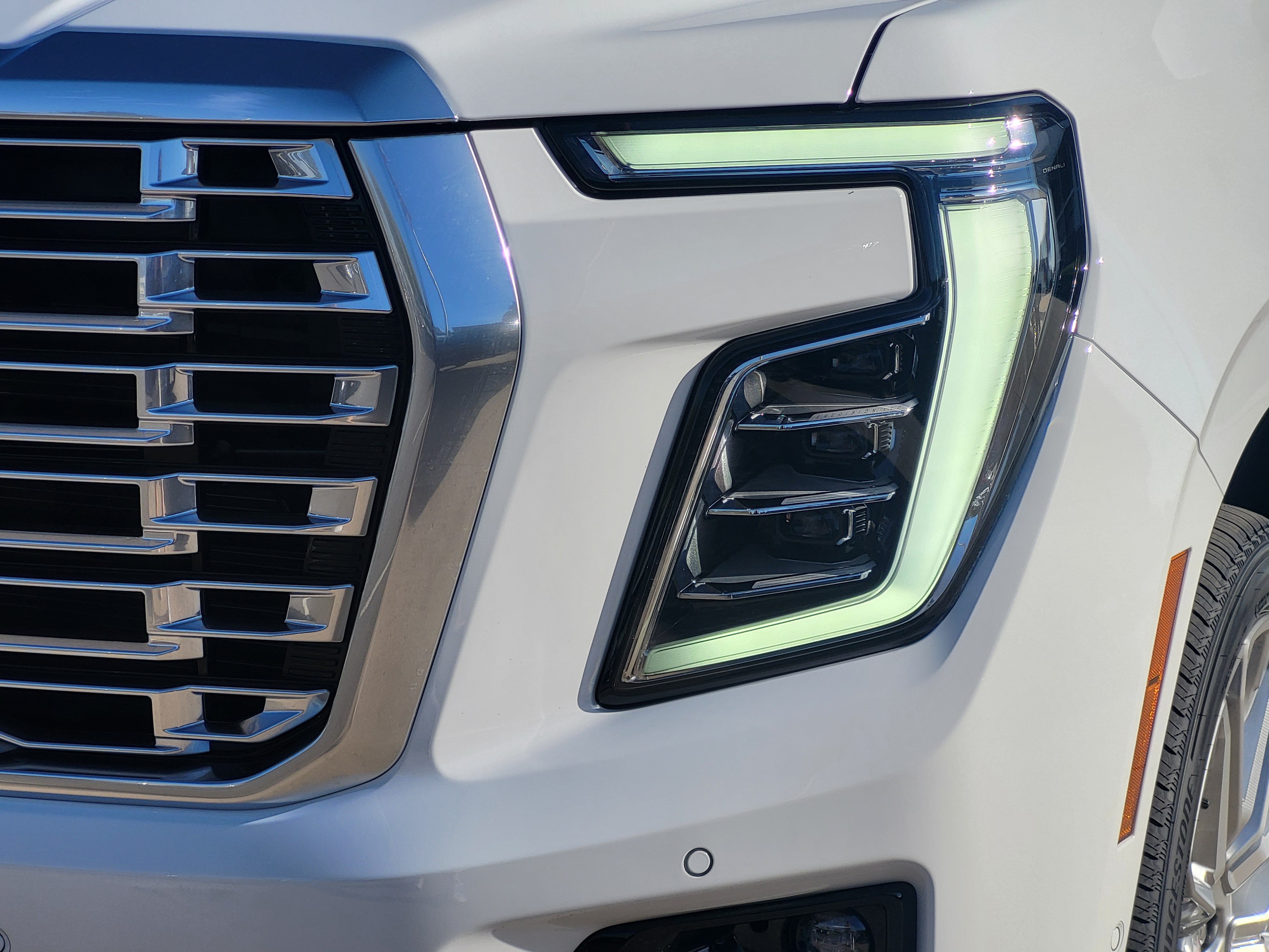 New 2027 GMC Yukon XL Denali w/ Denali Reserve Package AWD/4WD image 9
