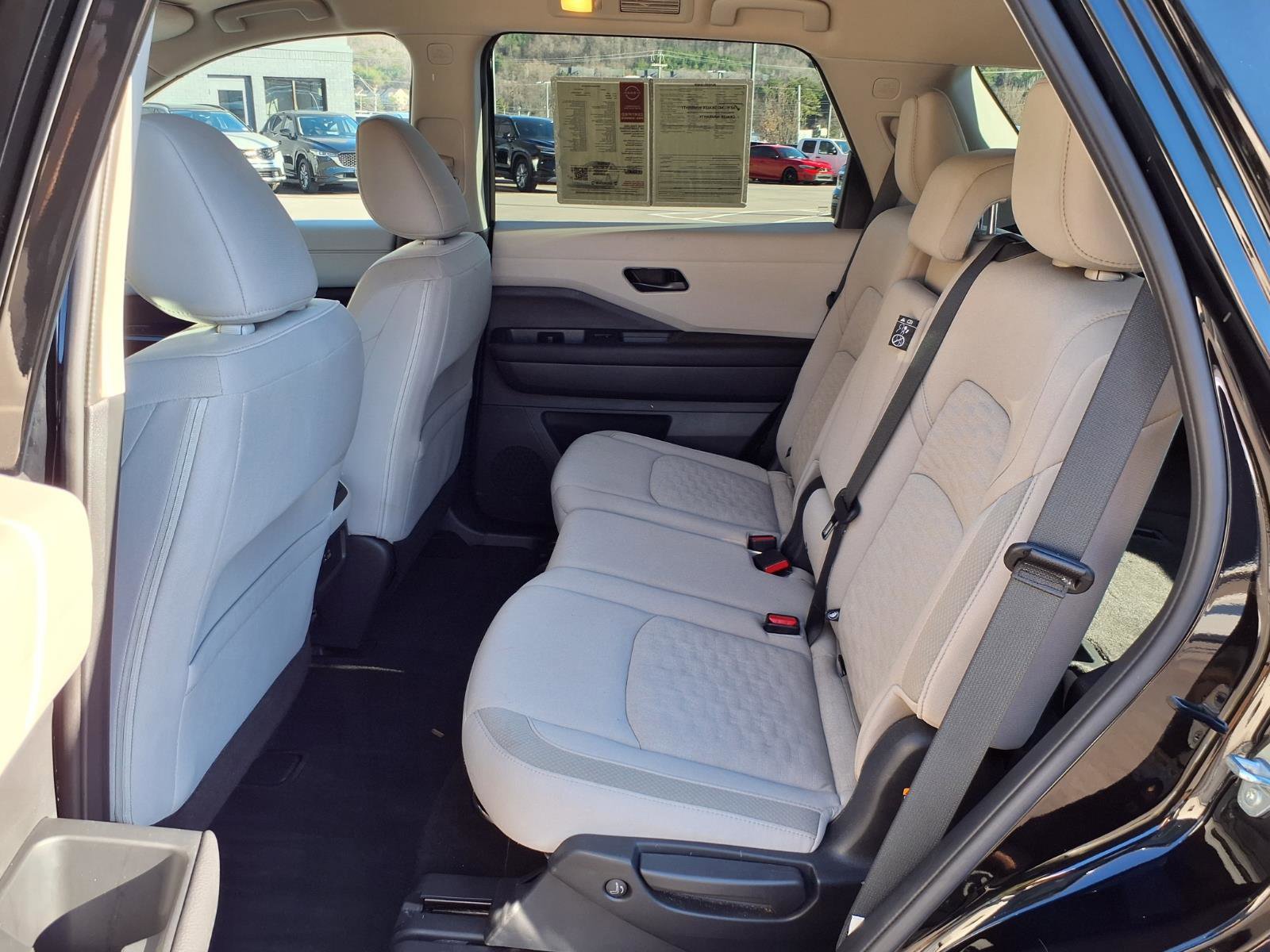 Used 2024 Nissan Pathfinder SV image 11