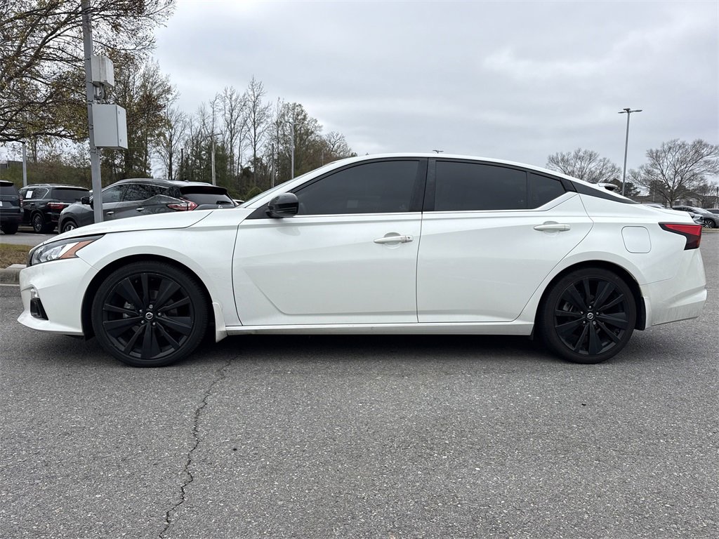 Used 2022 Nissan Altima 2.5 SR w/ Midnight Edition Package image 3
