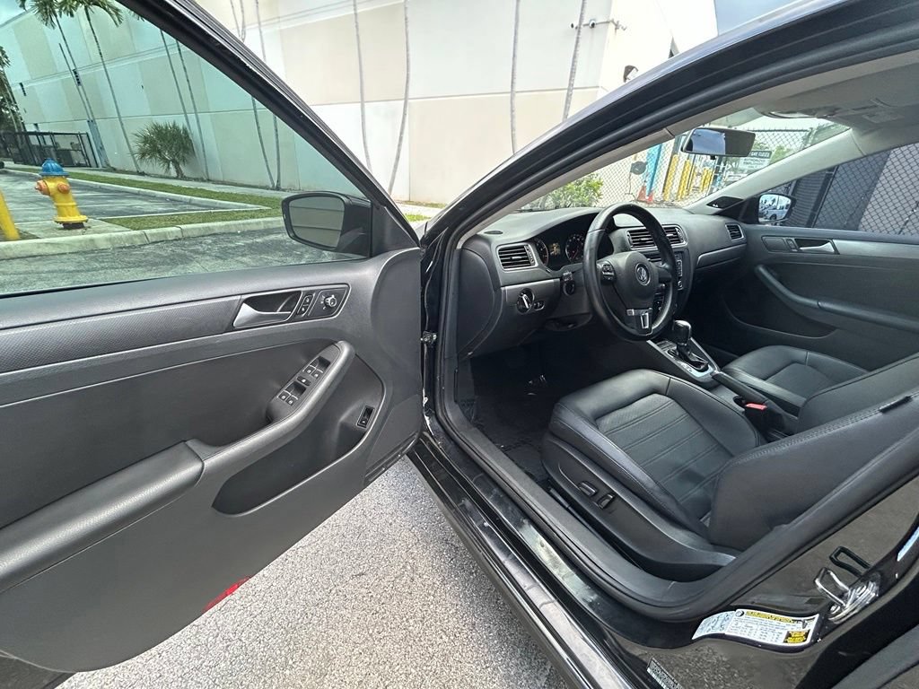 Used 2014 Volkswagen Jetta SEL FWD image 14