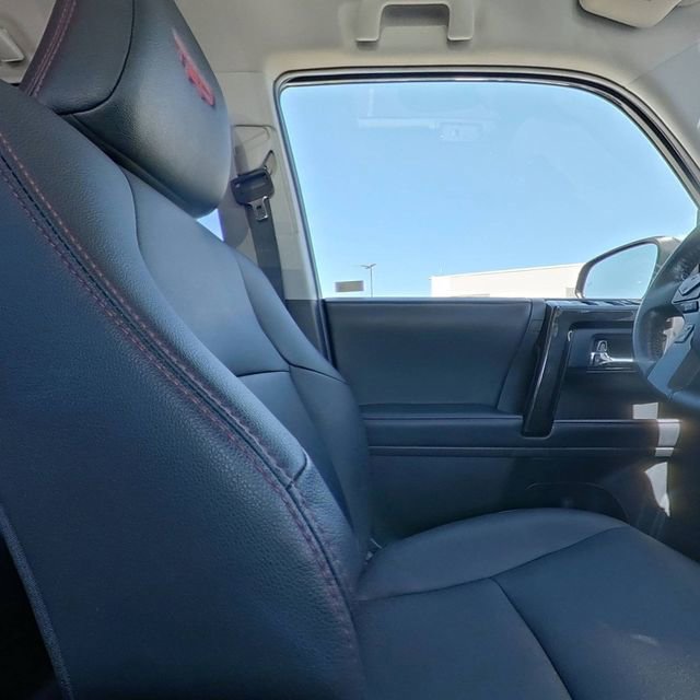 Used 2024 Toyota 4Runner TRD Off-Road Premium AWD/4WD image 28