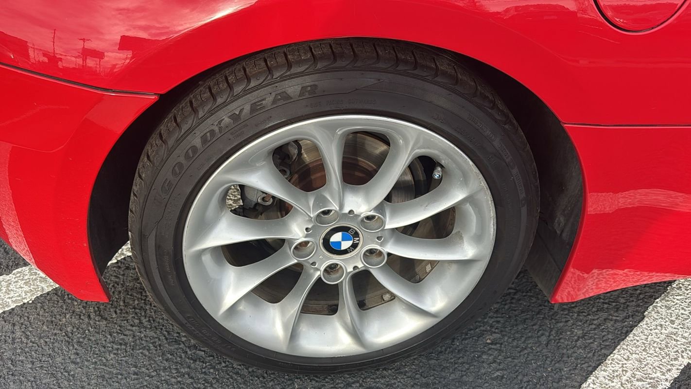 Used 2005 BMW Z4 2.5i image 18