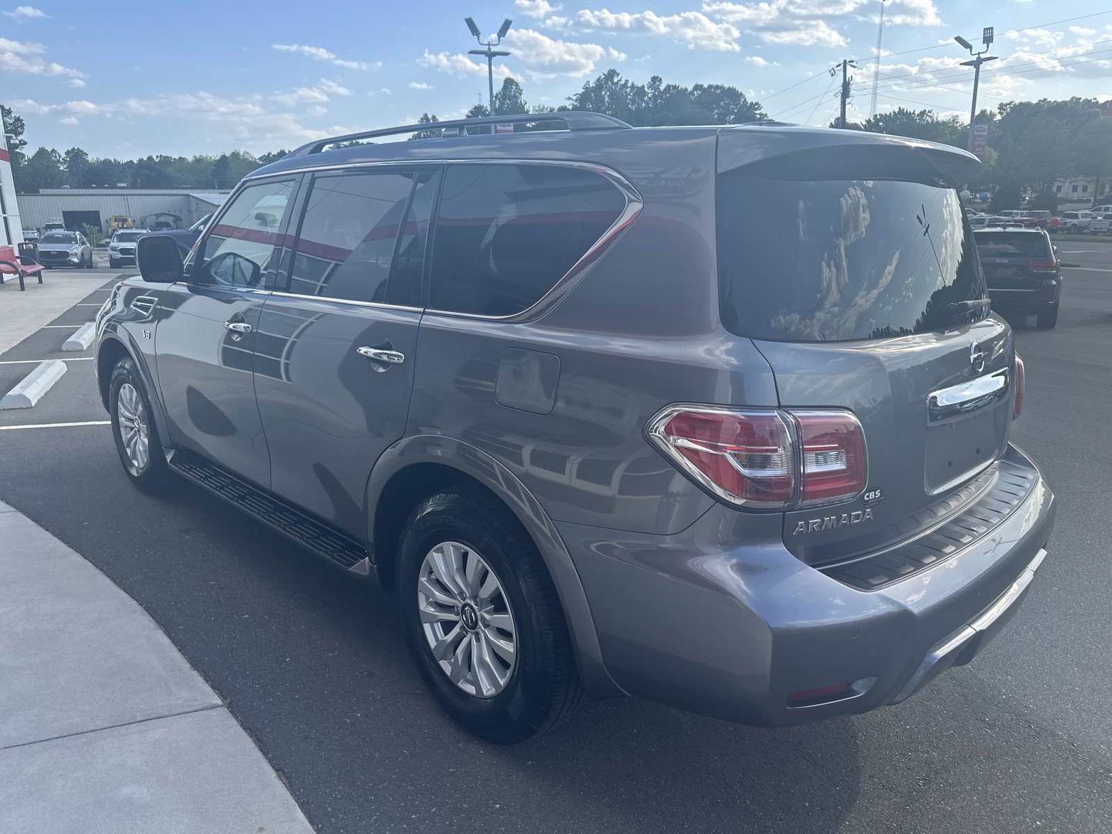 Used 2020 Nissan Armada SV w/ Driver Package RWD image 6