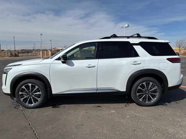 New 2026 Nissan Pathfinder Platinum FWD image 3
