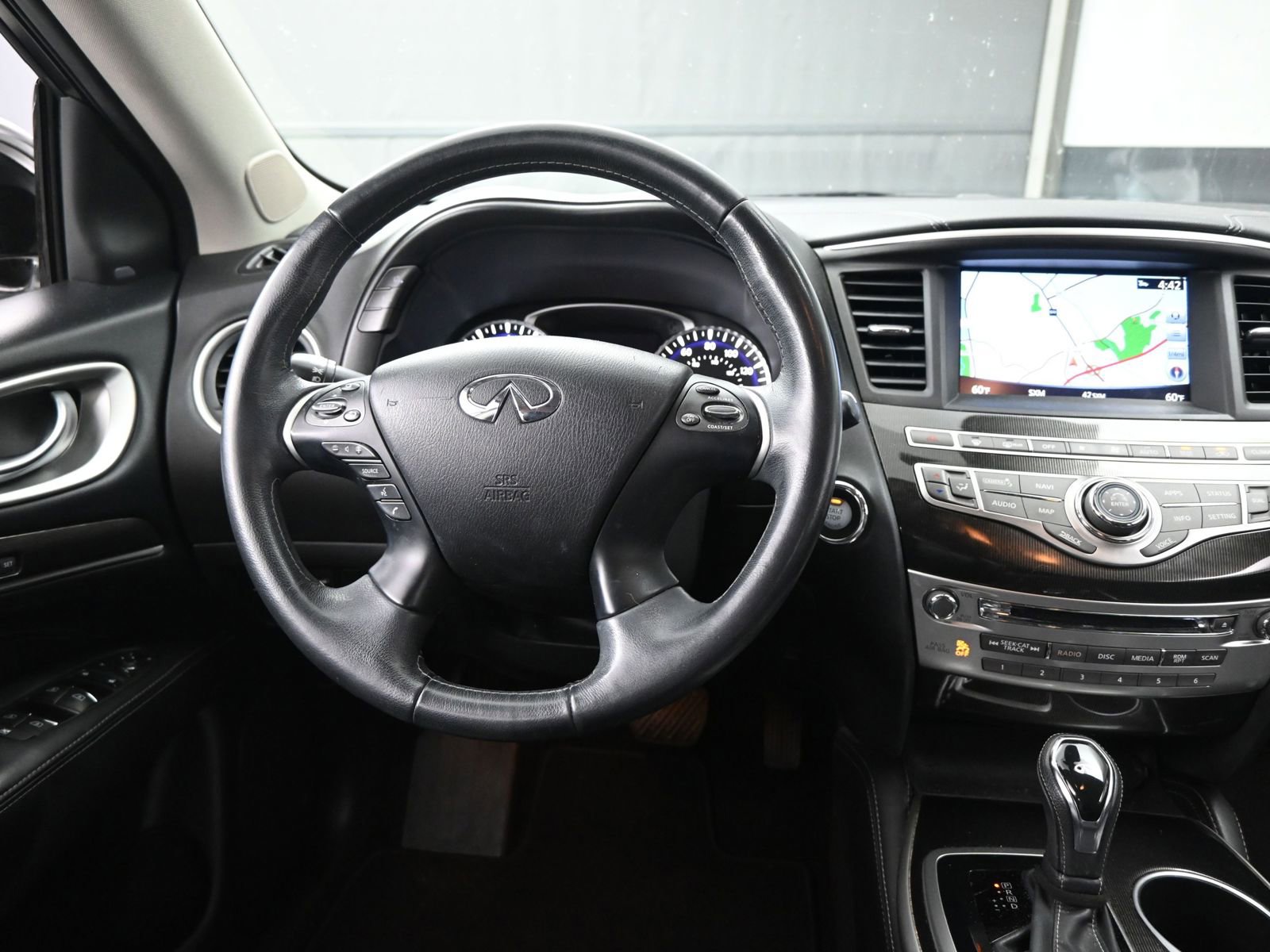 Used 2019 INFINITI QX60 Luxe w/ Essential Package image 12