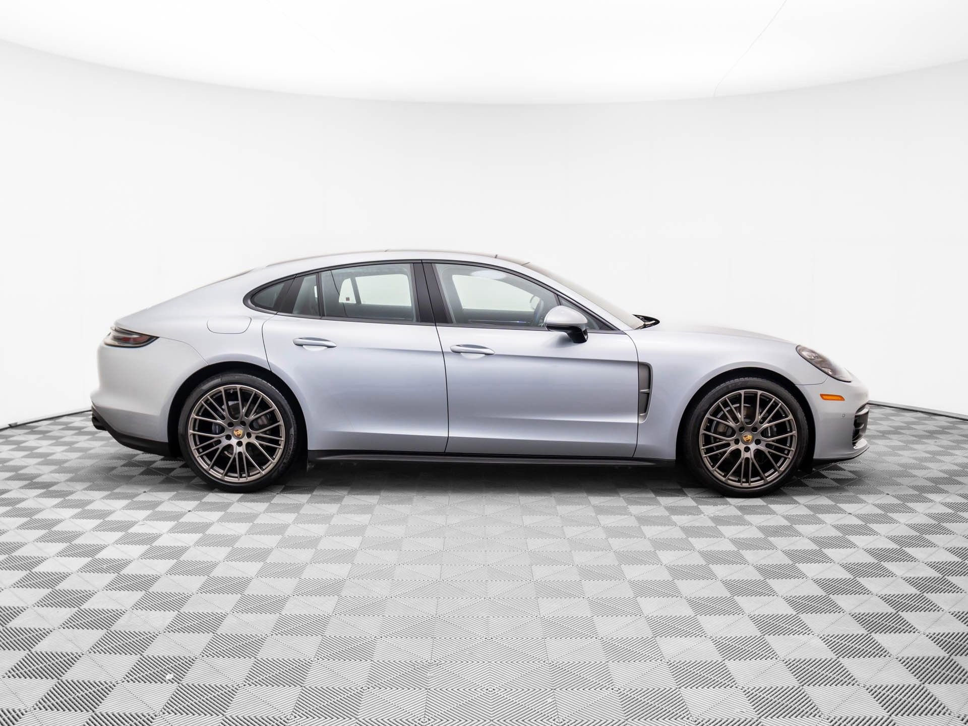 Certified 2022 Porsche Panamera 4 Platinum Edition image 7