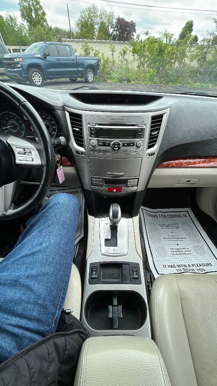 Used 2010 Subaru Outback 3.6R Limited AWD/4WD image 12