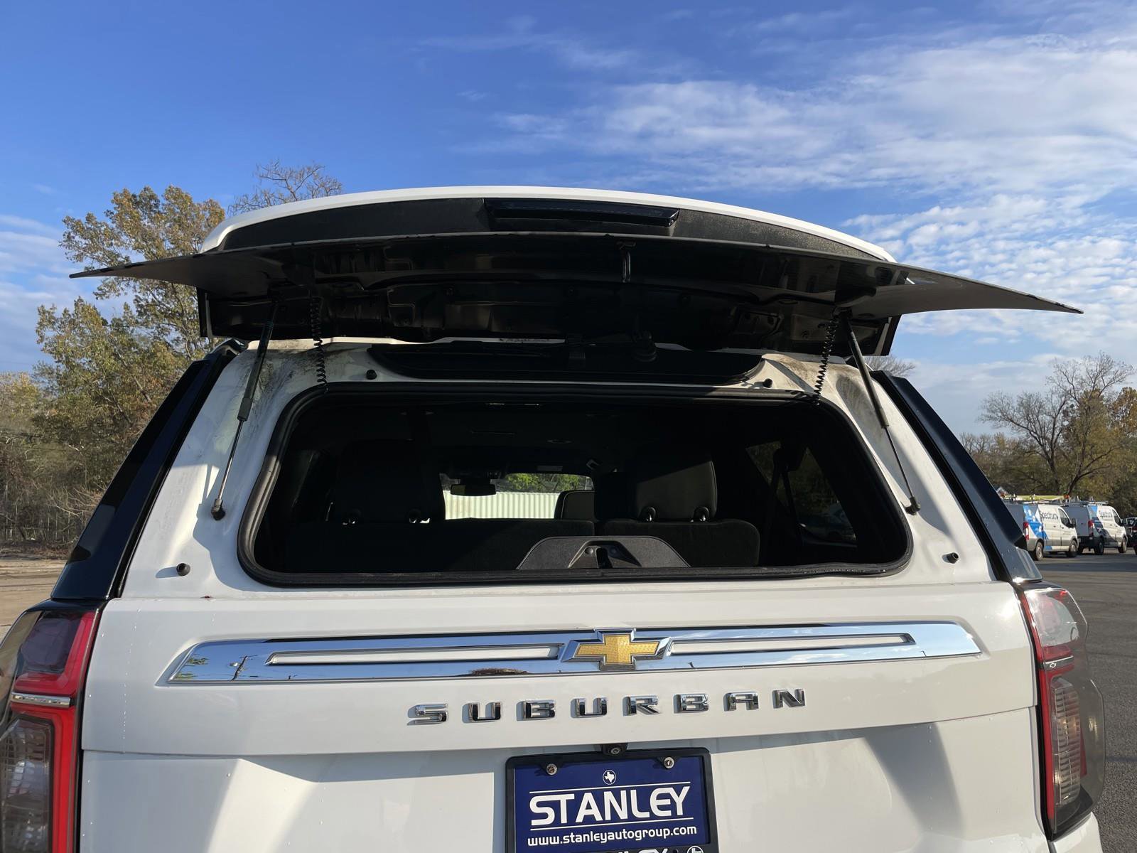 Used 2023 Chevrolet Suburban Premier image 42