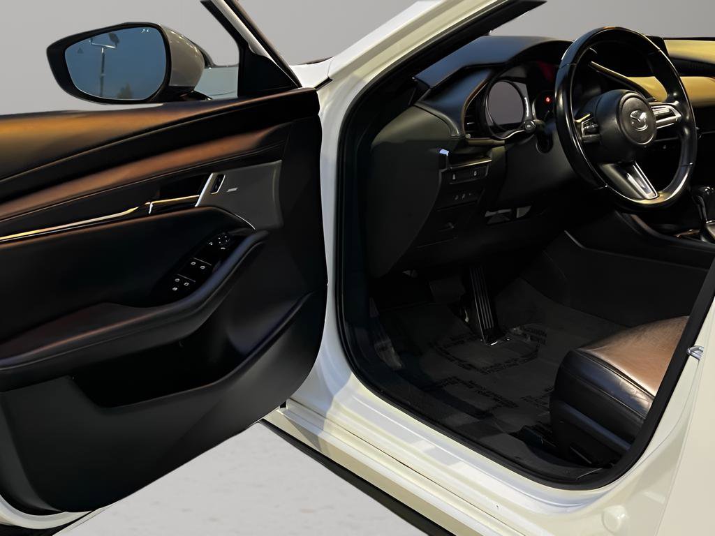 Used 2023 MAZDA MAZDA3 s image 21