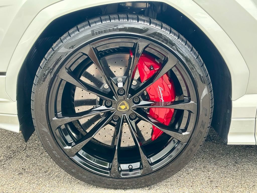 Used 2024 Lamborghini Urus S AWD/4WD image 15