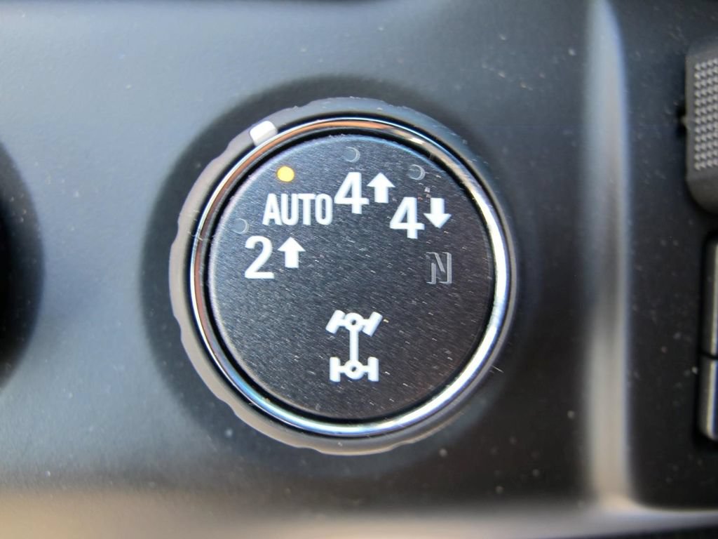 Used 2018 GMC Yukon Denali AWD/4WD image 15