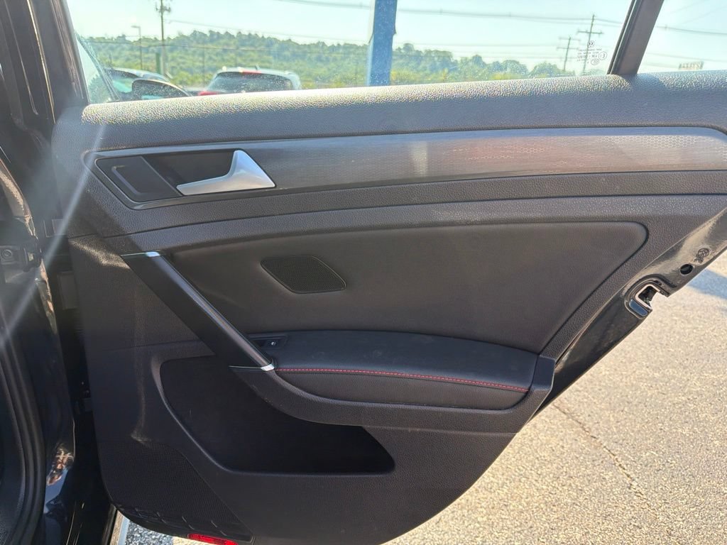 Used 2021 Volkswagen GTI SE FWD image 27