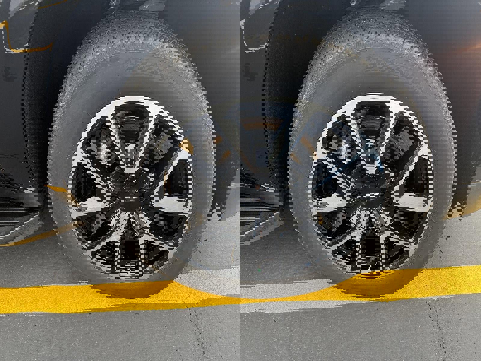 Used 2022 Chevrolet Tahoe RST w/ Luxury Package image 9