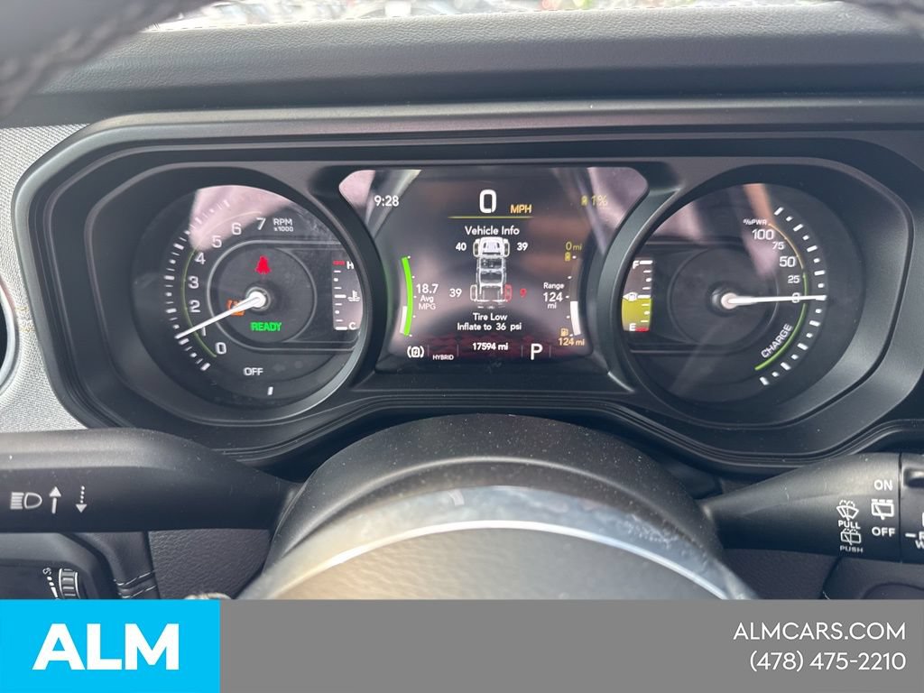 Used 2025 Jeep Wrangler Unlimited Sahara w/ Safety Group AWD/4WD image 16