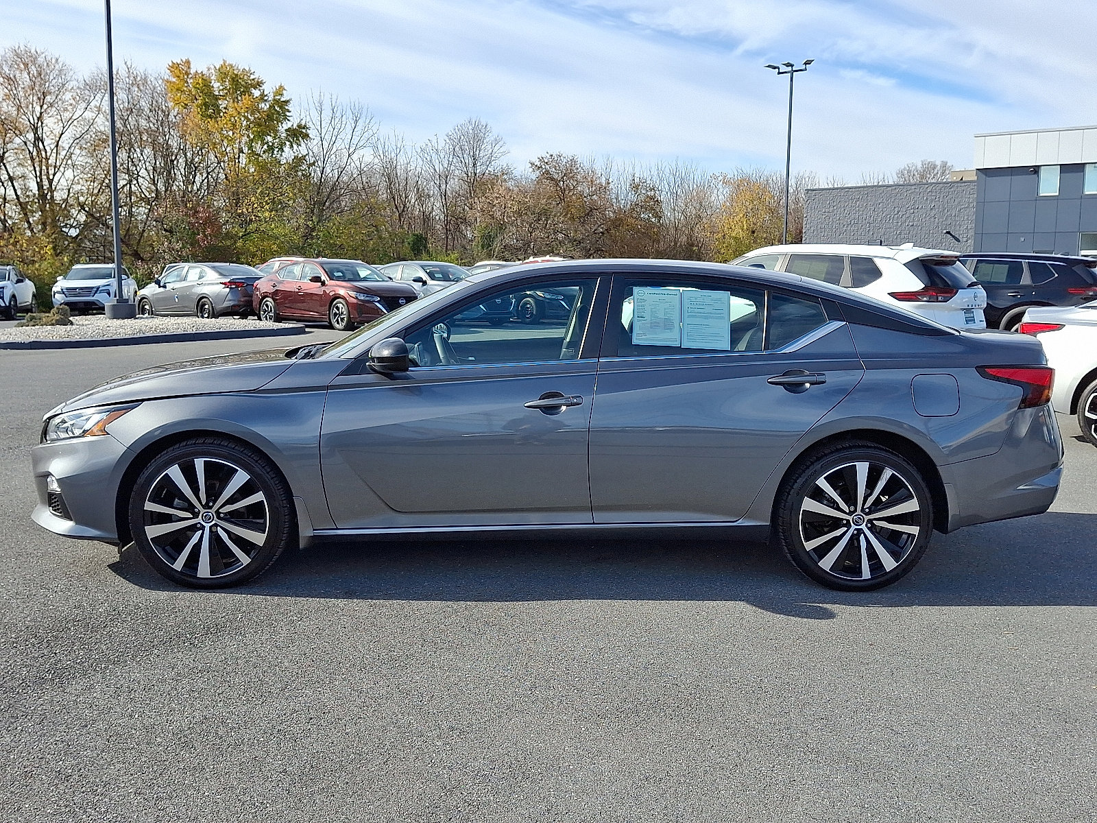 Certified 2022 Nissan Altima 2.5 SR image 5