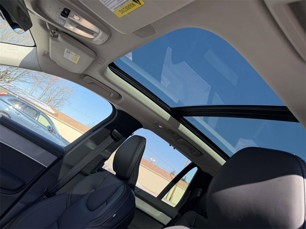New 2026 Volvo XC90 B6 Ultra w/ Protection Package AWD/4WD image 18