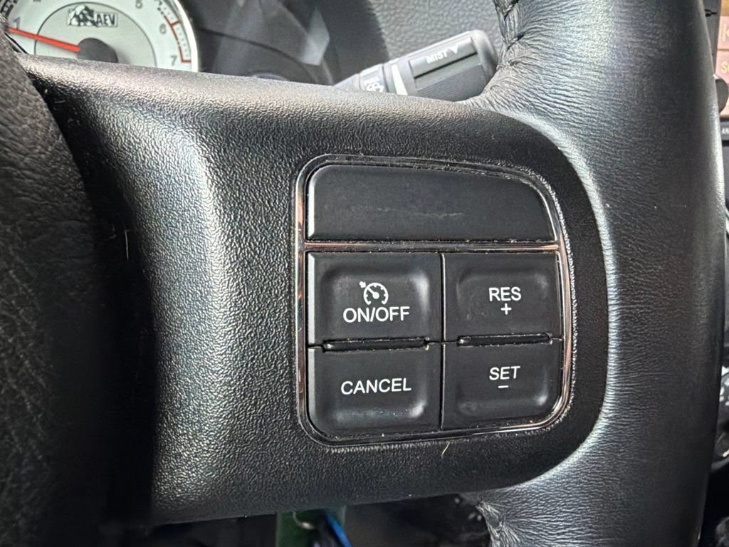 Used 2016 Jeep Wrangler Unlimited Rubicon w/ Connectivity Group AWD/4WD image 37