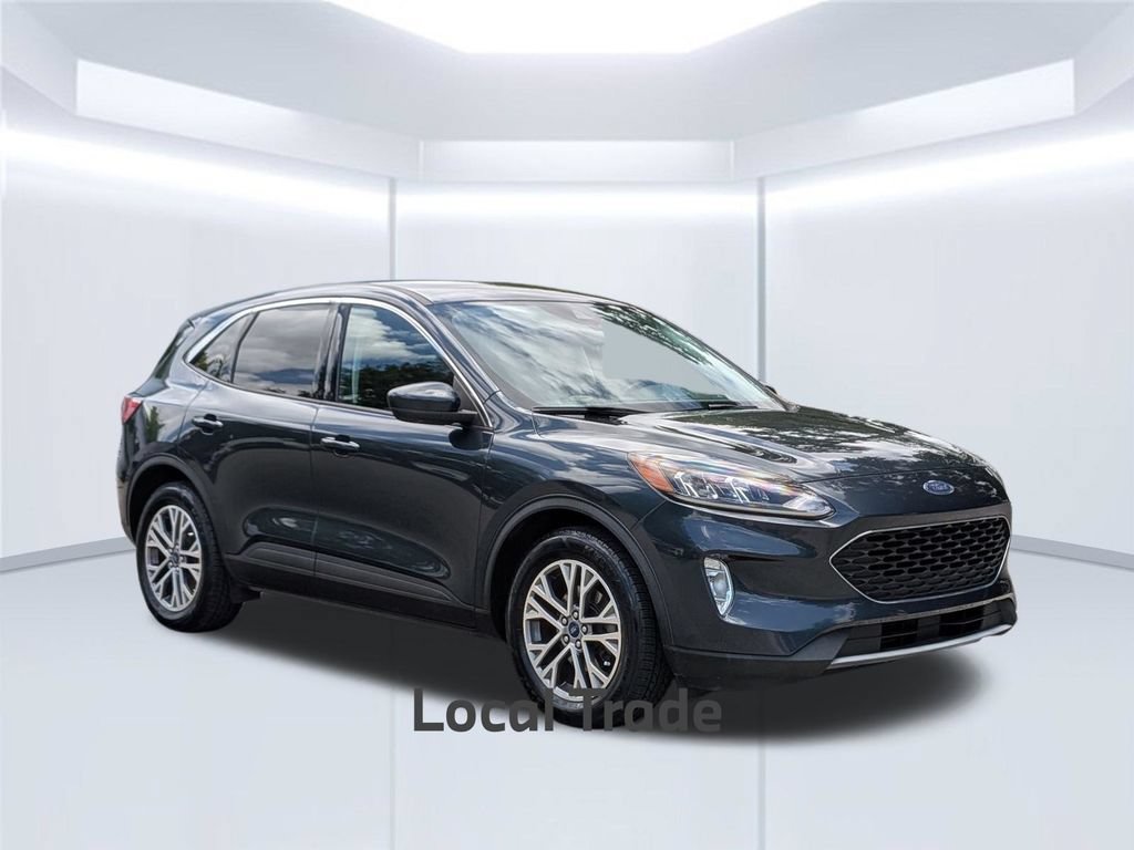 Used 2022 Ford Escape SEL w/ Technology Package FWD image 9