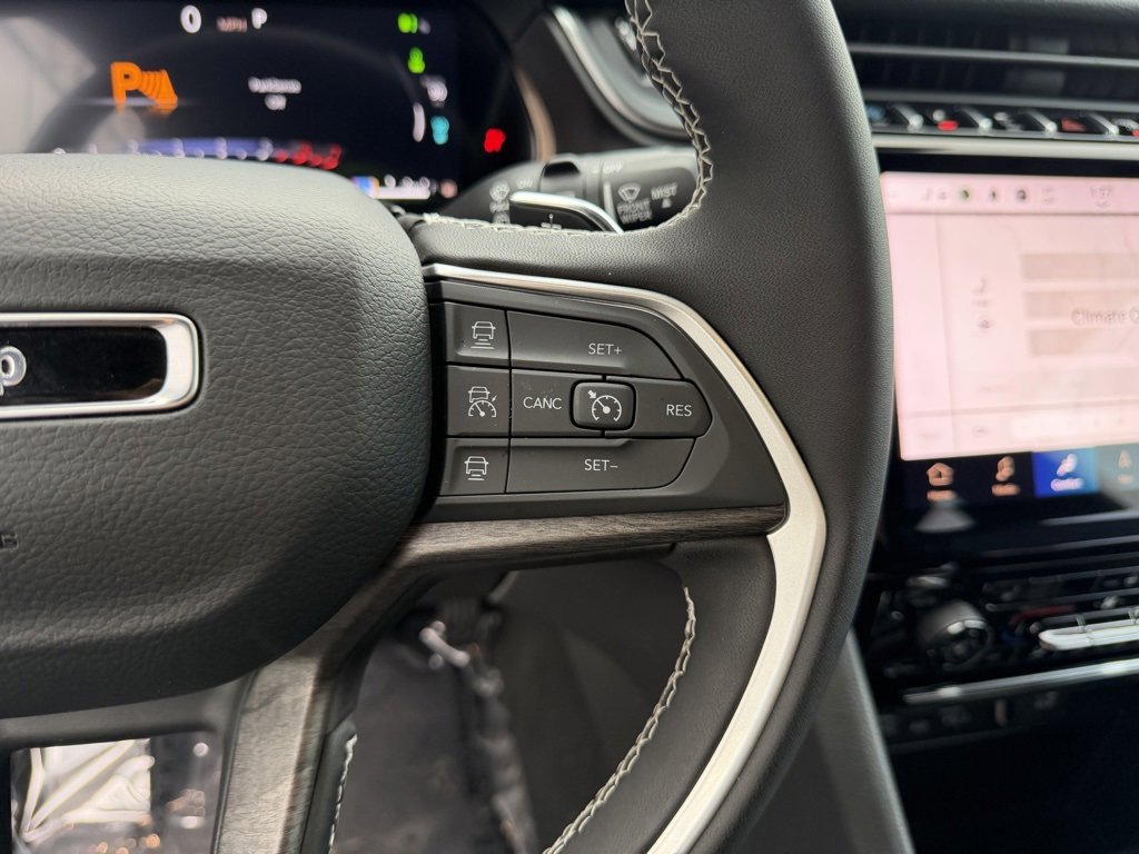 Used 2025 Jeep Grand Cherokee Limited 4xe w/ MOPAR Finishing Package image 19