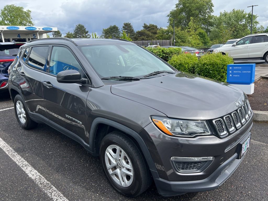 Used 2018 Jeep Compass Sport FWD image 3