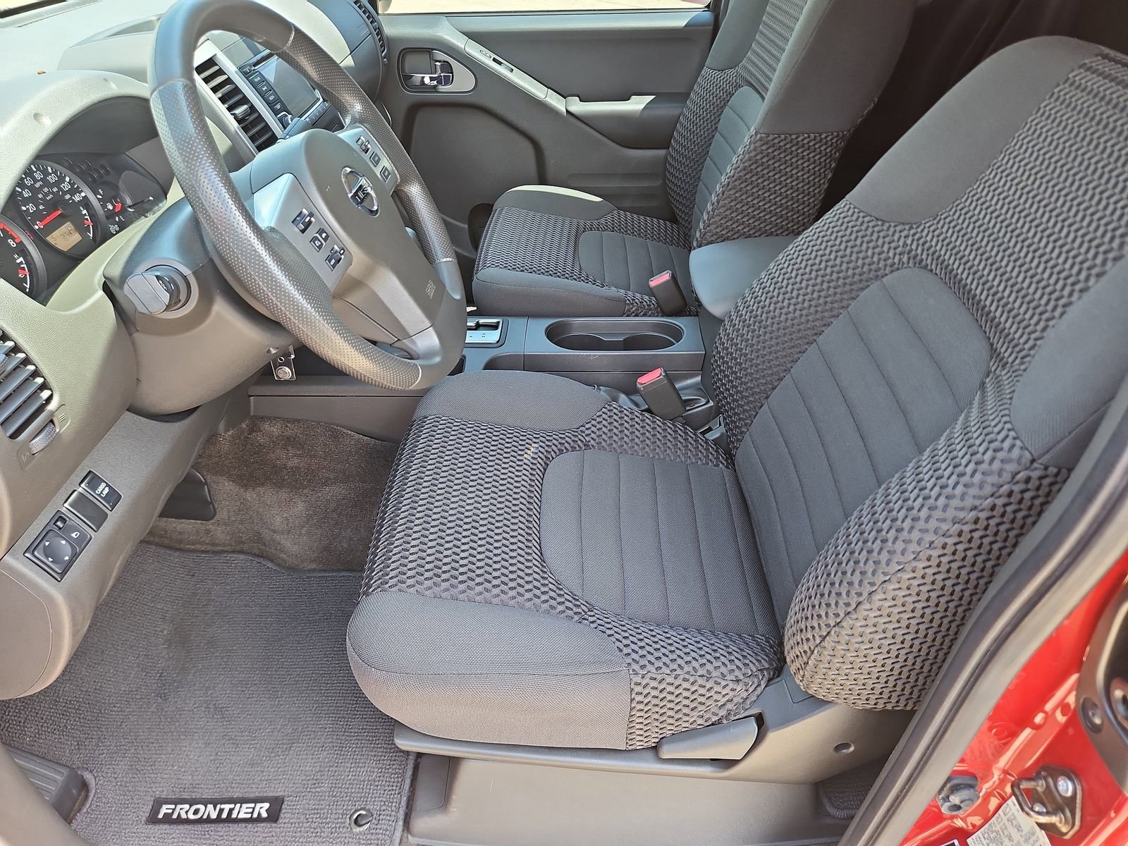 Used 2016 Nissan Frontier SV RWD image 13