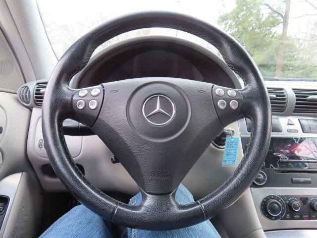 Used 2005 Mercedes-Benz C 320 Sedan image 26