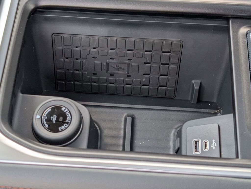 New 2025 Ford Expedition Active image 35