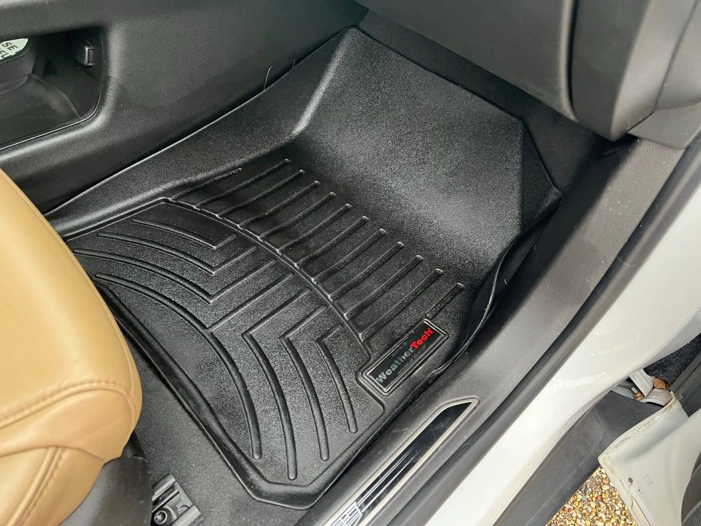 Used 2017 Cadillac XT5 Platinum w/ Driver Assist Package image 8