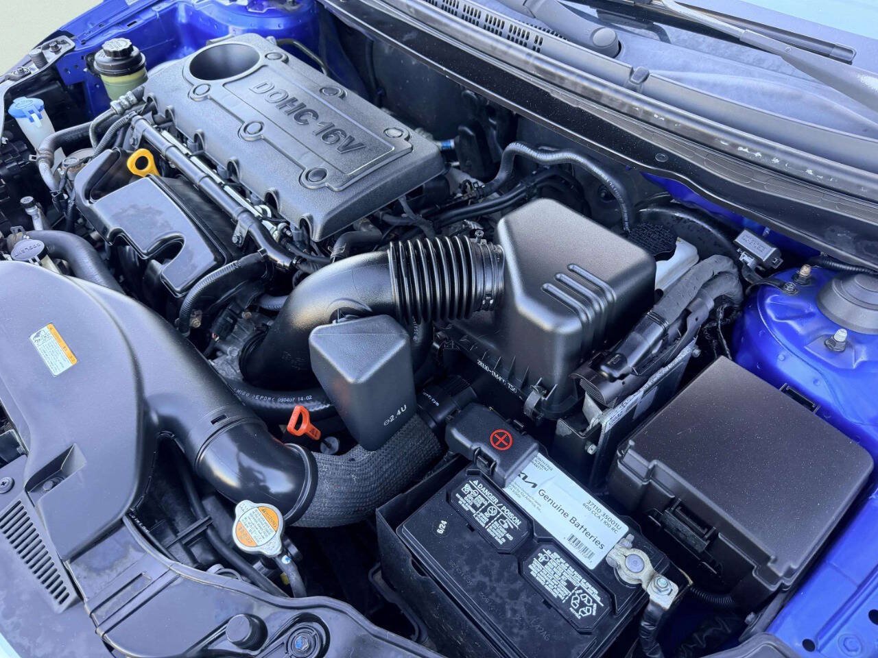 Used 2010 Kia Forte SX FWD image 12